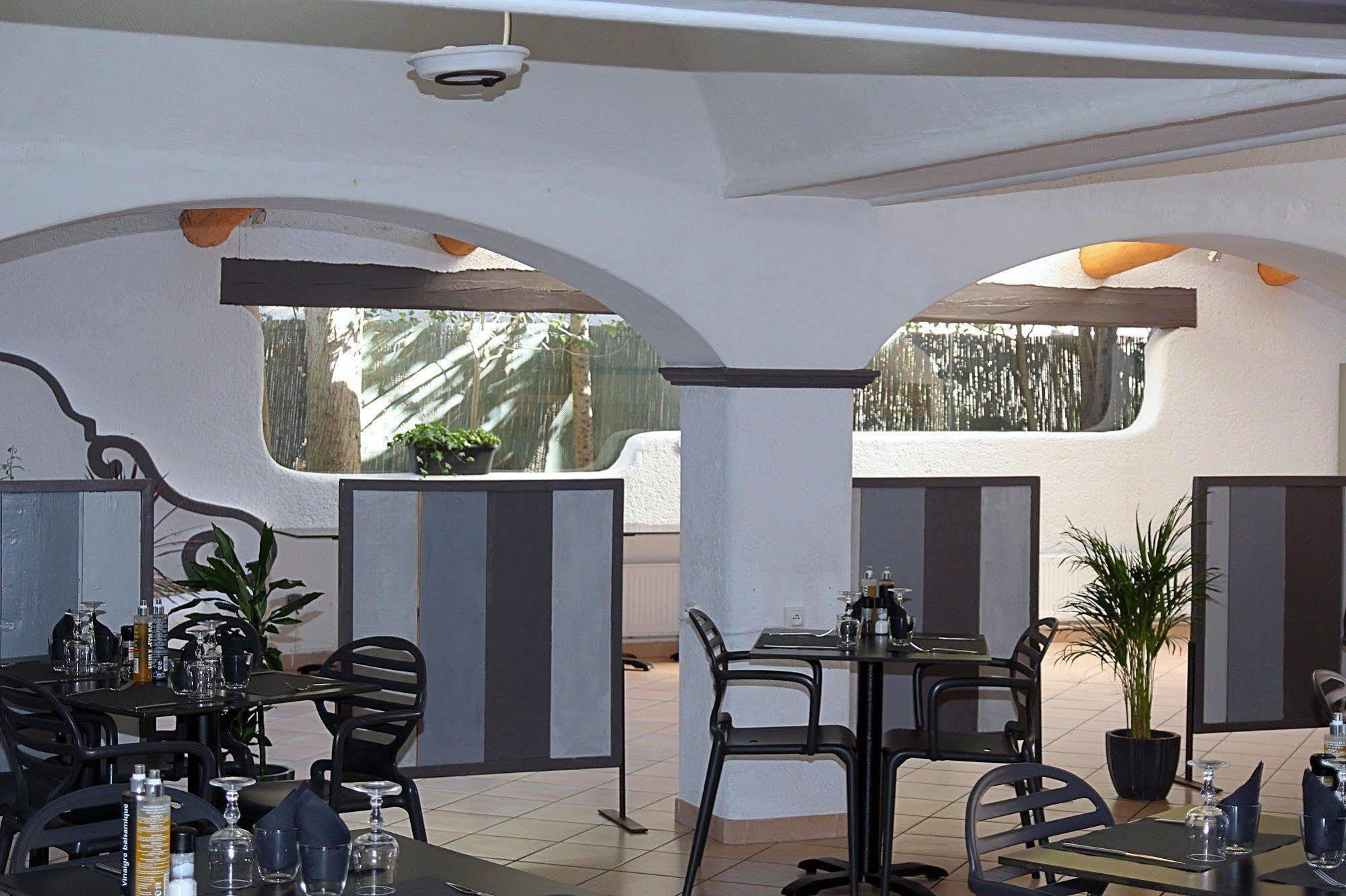 Hotel Aquarius Canet-en-Roussillon Dış mekan fotoğraf